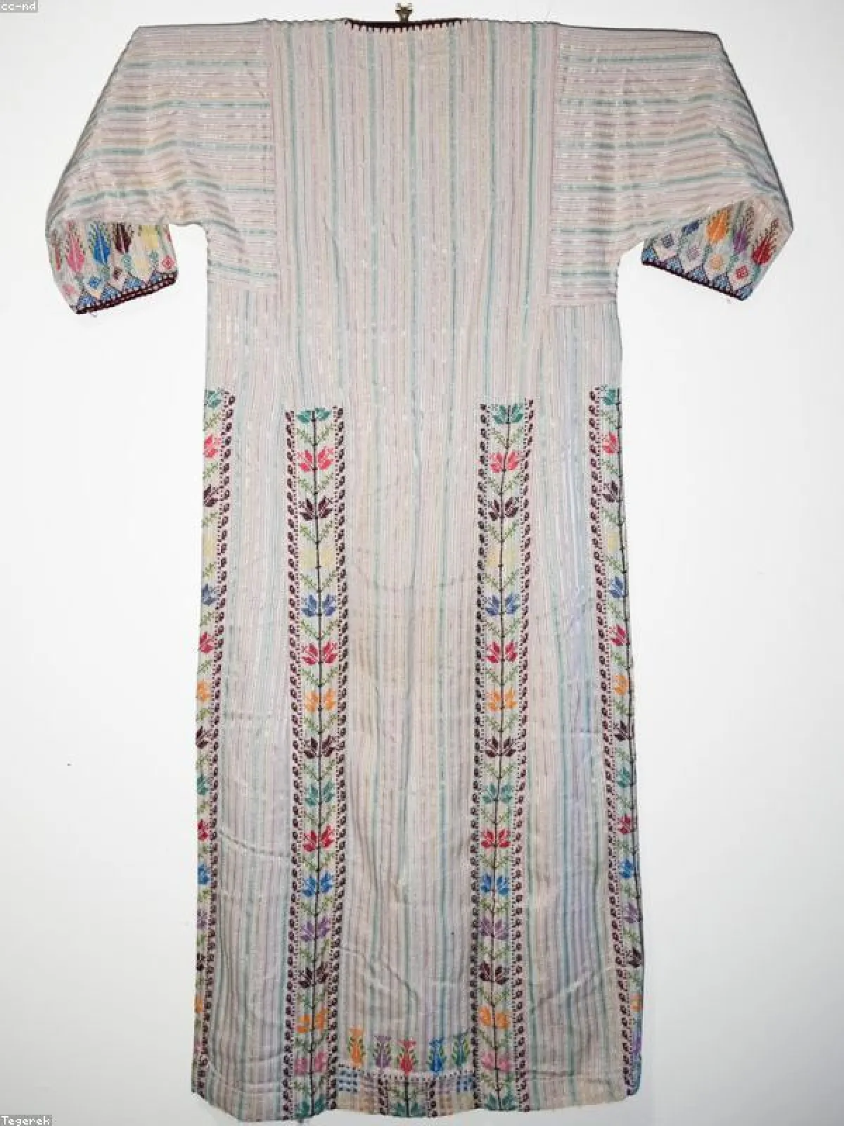 Handwoven Crepe Lehenga — Full Drape